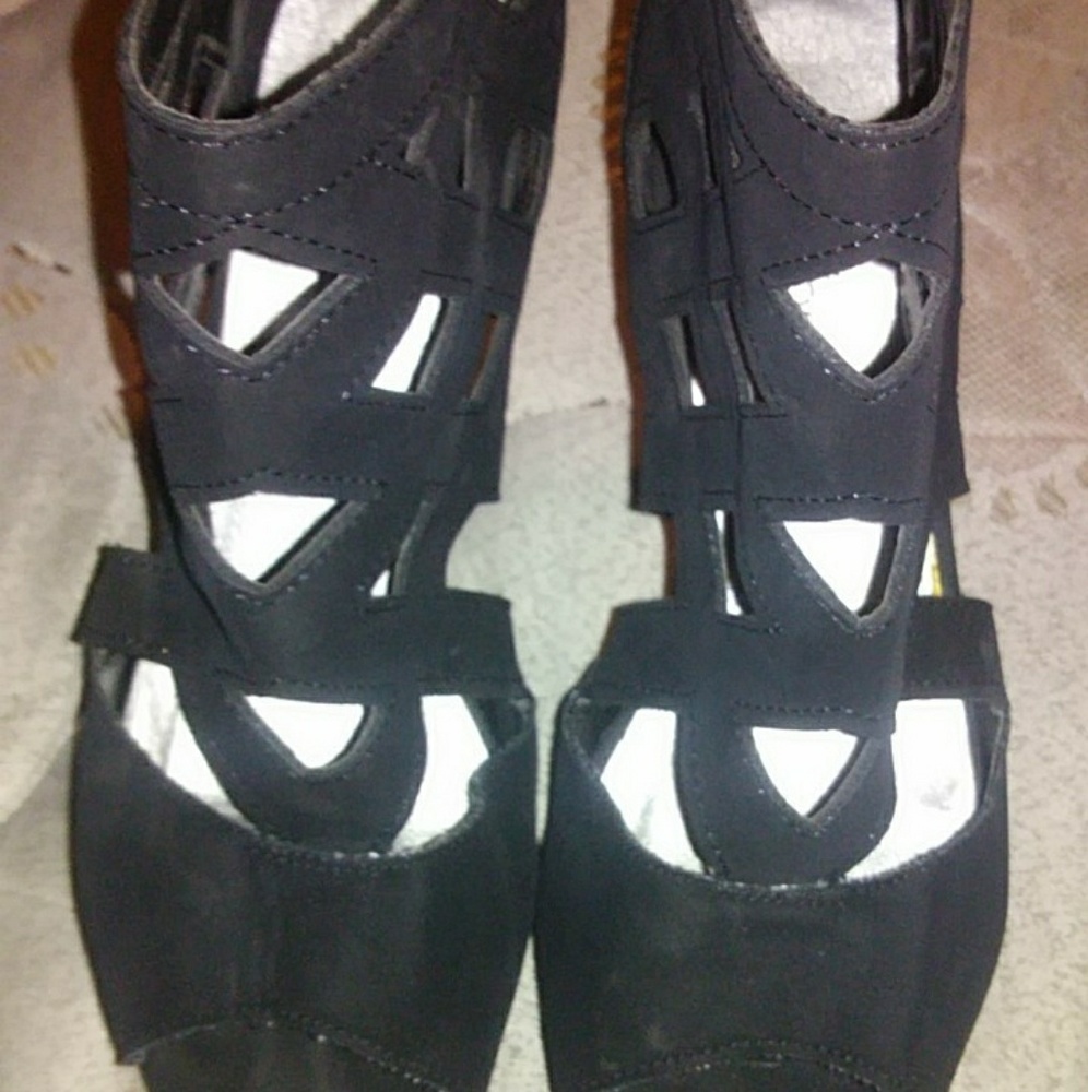 Hot tomato heels